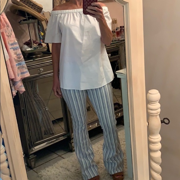 Vince Camuto Tops - NWT White Vince Camuto Off Shoulder Top